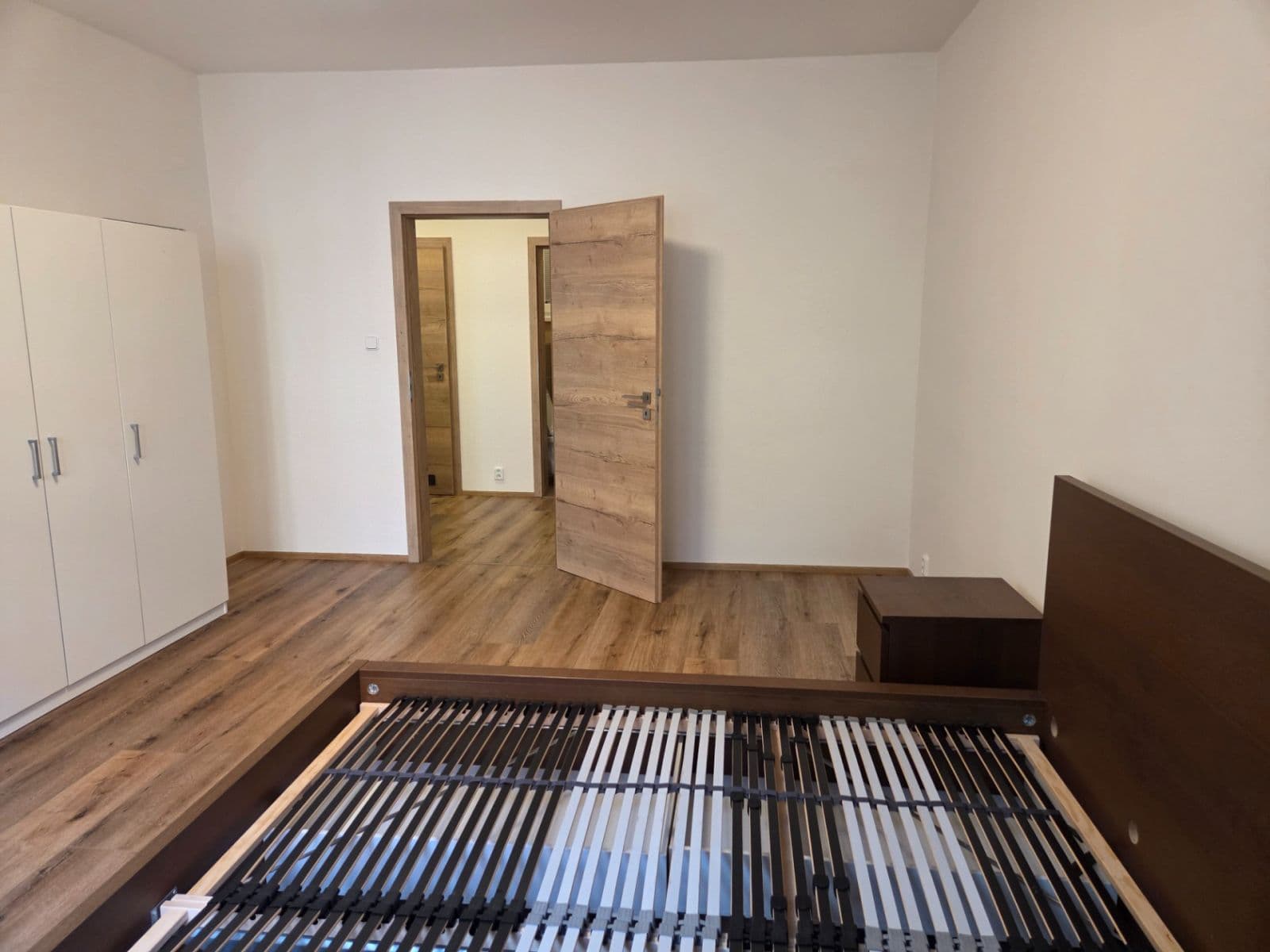 1 bedroom with open-plan kitchen flat to rent, 61 m², Tusarova, Prague, Prague 1 bedroom with open-plan kitchen flat to rent, 61 m², Tusarova, Prague, Prague