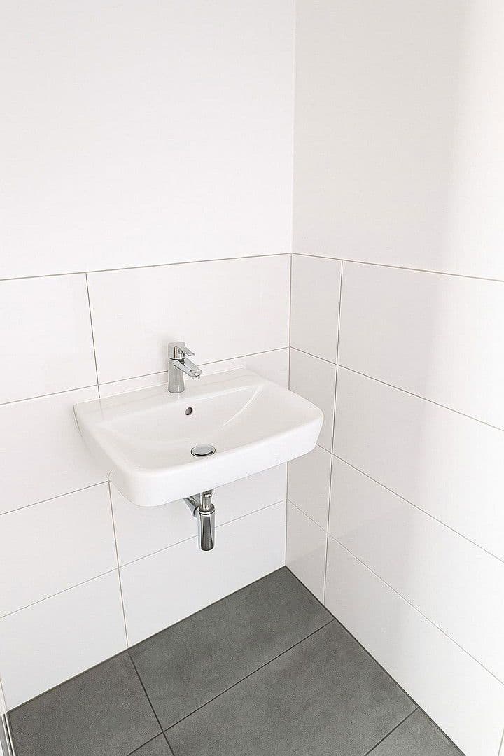 2 bedroom flat to rent, 47 m², Mainkurstraße 32, Frankfurt, Hesse 2 bedroom flat to rent, 47 m², Mainkurstraße 32, Frankfurt, Hesse