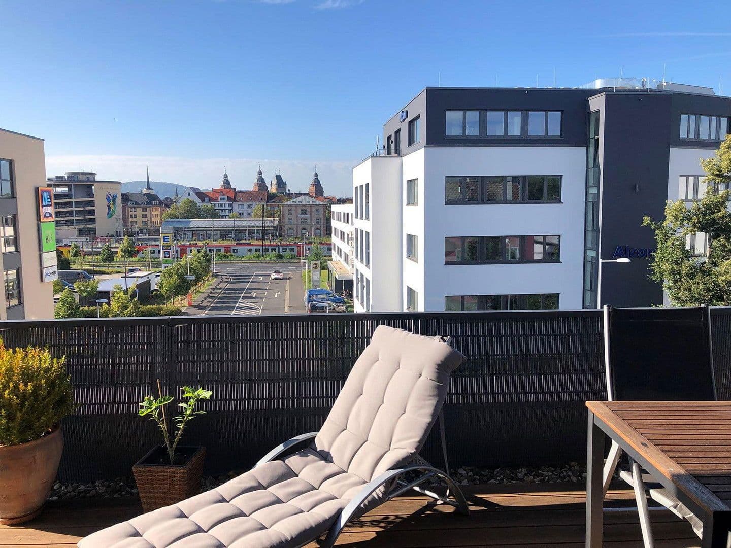 1 bedroom with open-plan kitchen flat to rent, 88 m², Aschaffenburg, Bavaria 1 bedroom with open-plan kitchen flat to rent, 88 m², Aschaffenburg, Bavaria