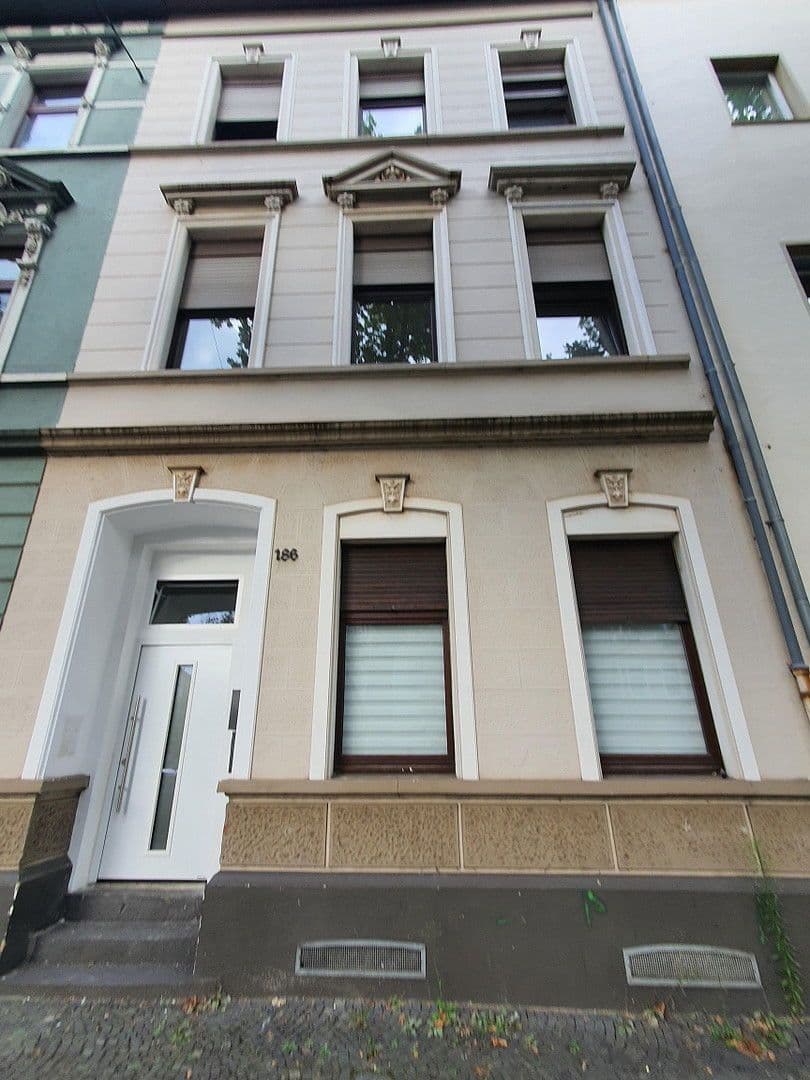 house for sale, 315 m², Kölnerstraße 186, Krefeld, North Rhine-Westphalia house for sale, 315 m², Kölnerstraße 186, Krefeld, North Rhine-Westphalia