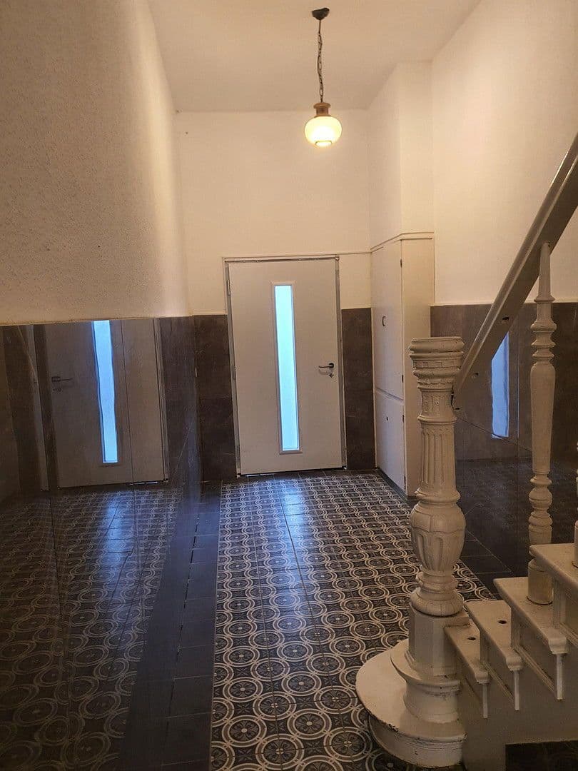 house for sale, 315 m², Kölnerstraße 186, Krefeld, North Rhine-Westphalia house for sale, 315 m², Kölnerstraße 186, Krefeld, North Rhine-Westphalia