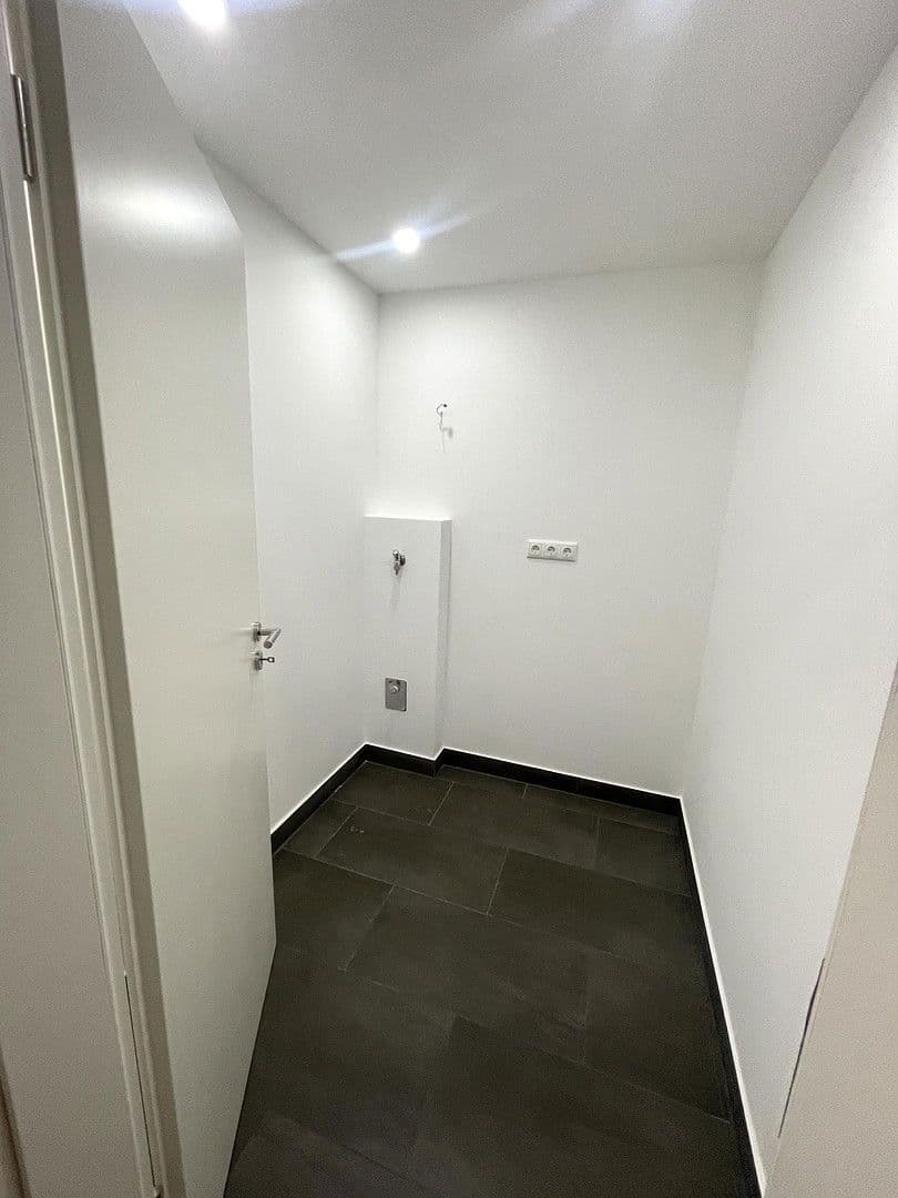 3 bedroom flat for sale, 84 m², Leonrodstraße 60, München, Bavaria 3 bedroom flat for sale, 84 m², Leonrodstraße 60, München, Bavaria