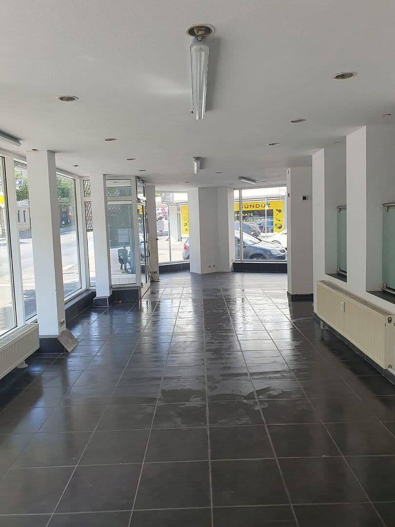 non-residential property to rent, 190 m², Straße der Republik 47, Wiesbaden Biebrich, Hesse non-residential property to rent, 190 m², Straße der Republik 47, Wiesbaden Biebrich, Hesse