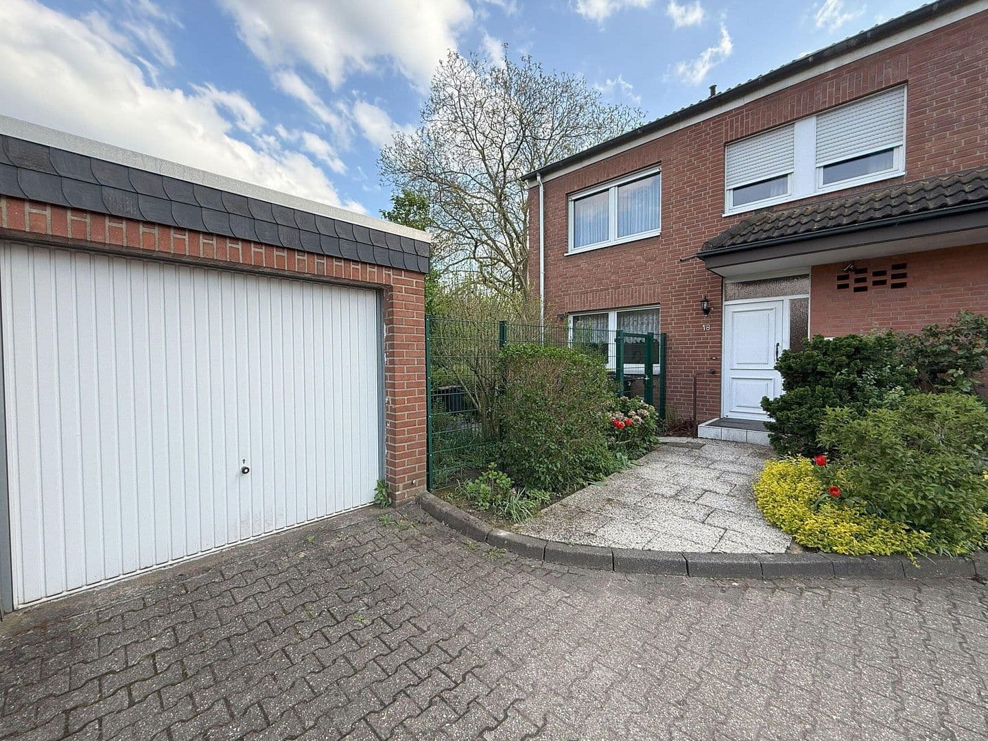 house for sale, 105 m², Gerberstraße, Grevenbroich, North Rhine-Westphalia house for sale, 105 m², Gerberstraße, Grevenbroich, North Rhine-Westphalia