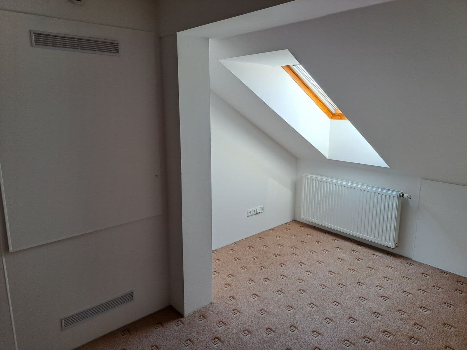 1 bedroom with open-plan kitchen flat to rent, 64 m², Antonína Dvořáka, Náměšť nad Oslavou, Vysočina Region 1 bedroom with open-plan kitchen flat to rent, 64 m², Antonína Dvořáka, Náměšť nad Oslavou, Vysočina Region