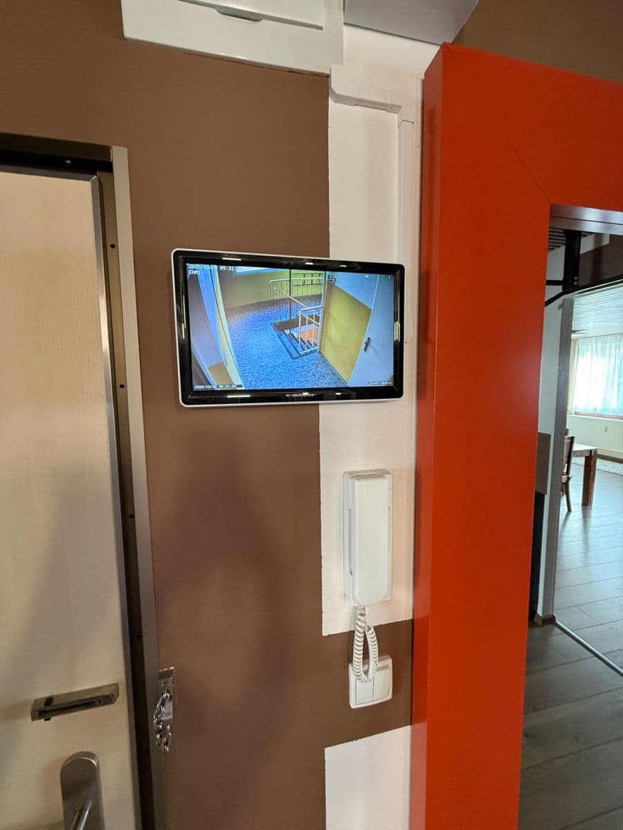 2 bedroom with open-plan kitchen flat to rent, 70 m², Křenická, Prague, Prague 2 bedroom with open-plan kitchen flat to rent, 70 m², Křenická, Prague, Prague