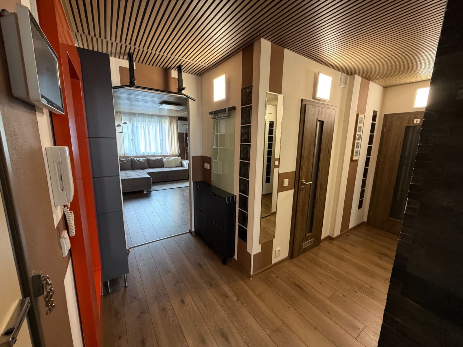 2 bedroom with open-plan kitchen flat to rent, 70 m², Křenická, Prague, Prague 2 bedroom with open-plan kitchen flat to rent, 70 m², Křenická, Prague, Prague