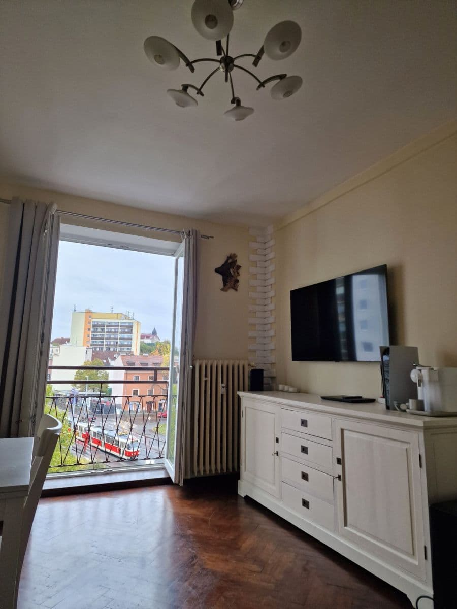 2 bedroom with open-plan kitchen flat to rent, 53 m², Na Hroudě, Prague, Prague 2 bedroom with open-plan kitchen flat to rent, 53 m², Na Hroudě, Prague, Prague