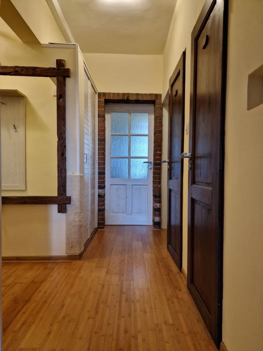 2 bedroom with open-plan kitchen flat to rent, 53 m², Na Hroudě, Prague, Prague 2 bedroom with open-plan kitchen flat to rent, 53 m², Na Hroudě, Prague, Prague