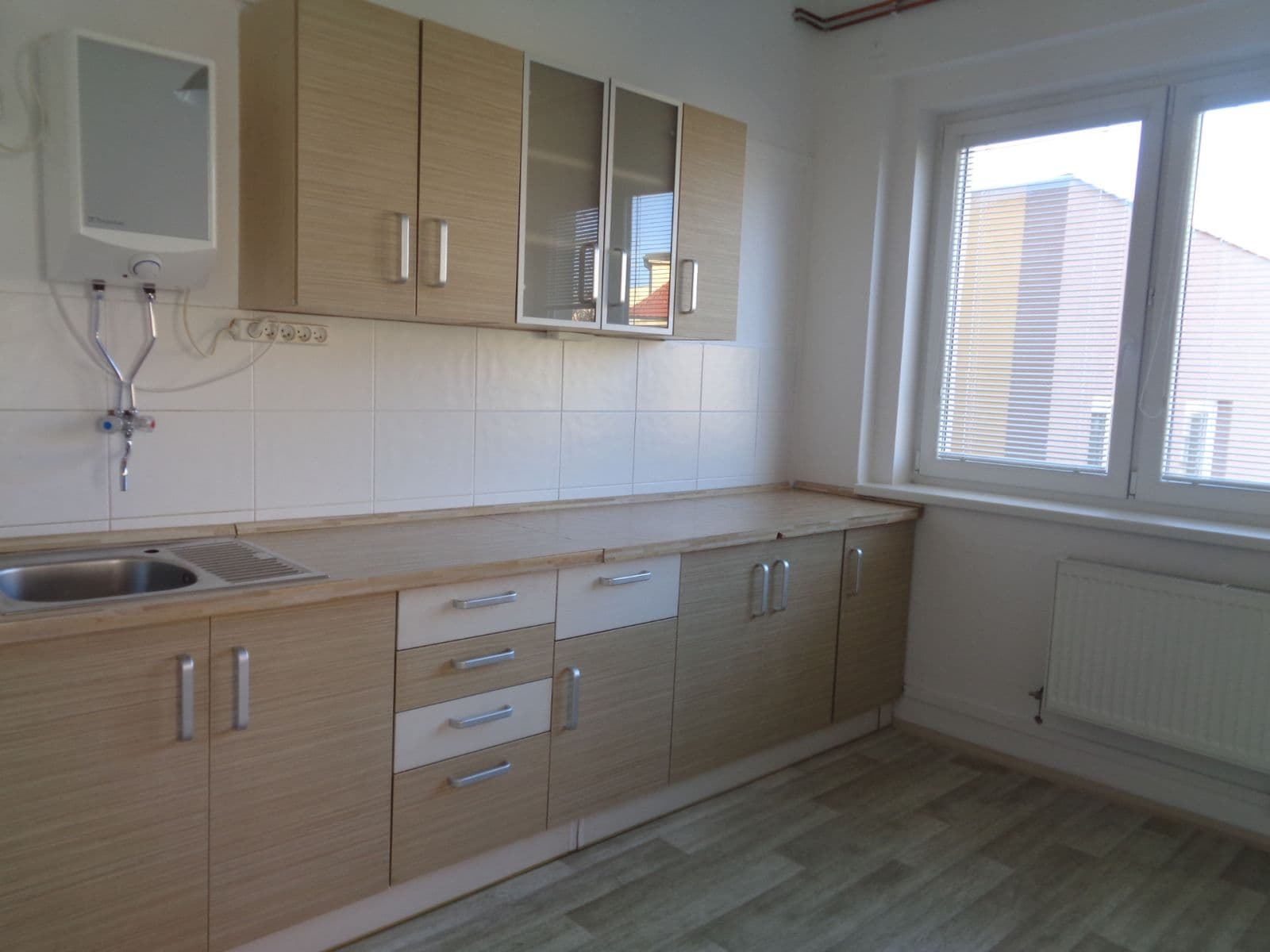 3 bedroom flat to rent, 110 m², Heyrovského náměstí, Prague, Prague 3 bedroom flat to rent, 110 m², Heyrovského náměstí, Prague, Prague