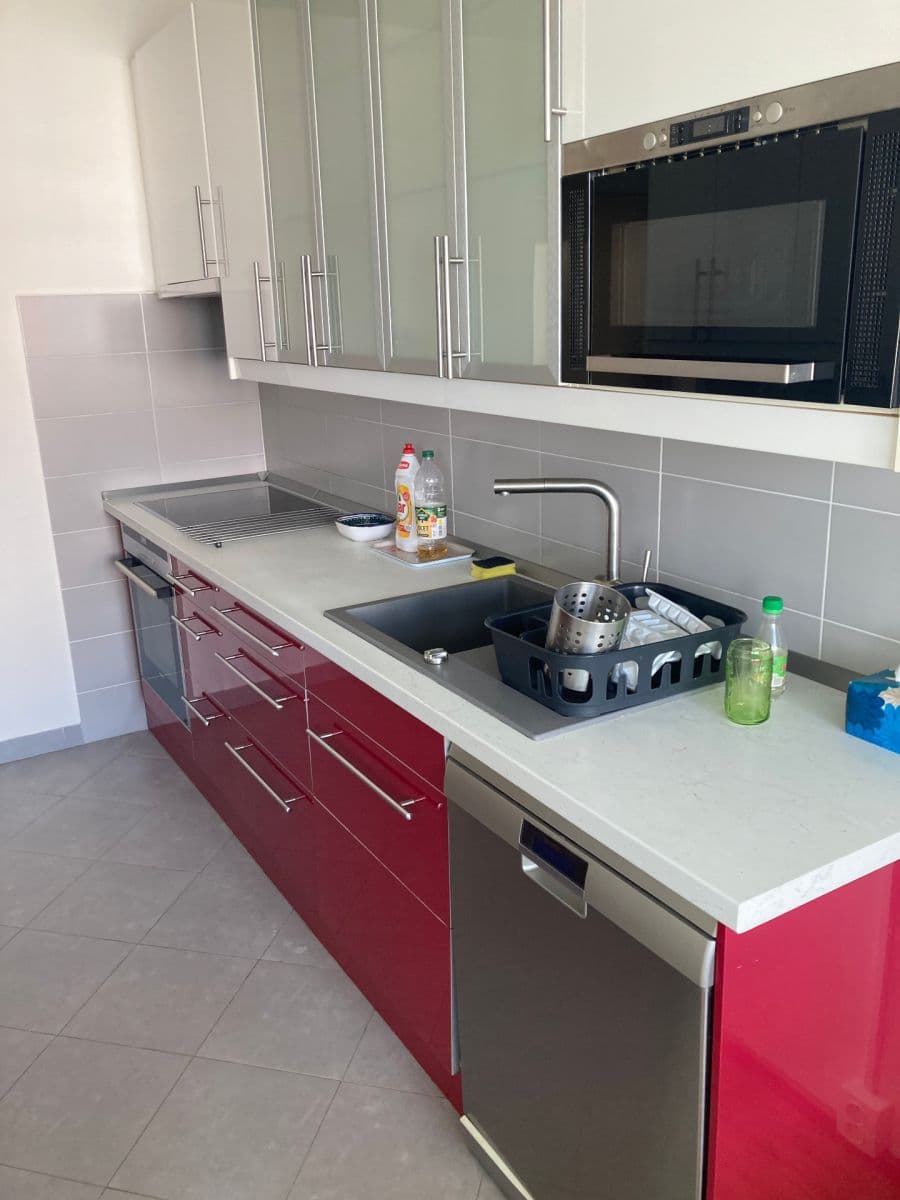 2 bedroom with open-plan kitchen flat to rent, 100 m², U Jezera, Prague, Prague 2 bedroom with open-plan kitchen flat to rent, 100 m², U Jezera, Prague, Prague