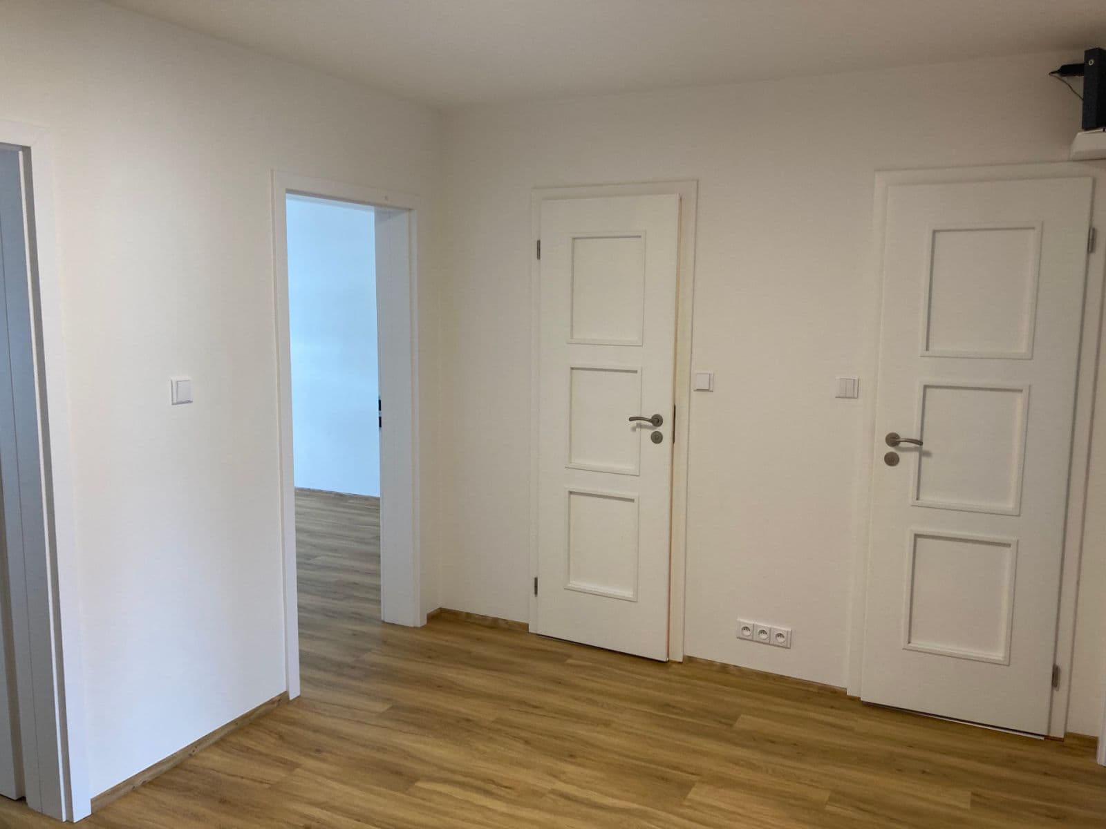 2 bedroom with open-plan kitchen flat to rent, 100 m², U Jezera, Prague, Prague 2 bedroom with open-plan kitchen flat to rent, 100 m², U Jezera, Prague, Prague