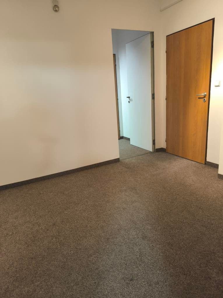 3 bedroom with open-plan kitchen flat to rent, 139 m², Bečovská, Prague, Prague 3 bedroom with open-plan kitchen flat to rent, 139 m², Bečovská, Prague, Prague