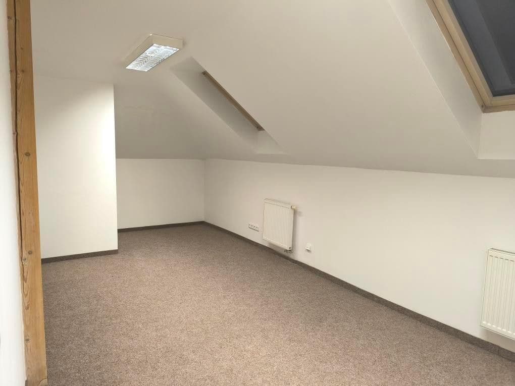 3 bedroom with open-plan kitchen flat to rent, 139 m², Bečovská, Prague, Prague 3 bedroom with open-plan kitchen flat to rent, 139 m², Bečovská, Prague, Prague