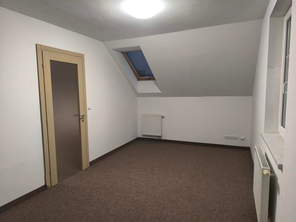 3 bedroom with open-plan kitchen flat to rent, 139 m², Bečovská, Prague, Prague 3 bedroom with open-plan kitchen flat to rent, 139 m², Bečovská, Prague, Prague