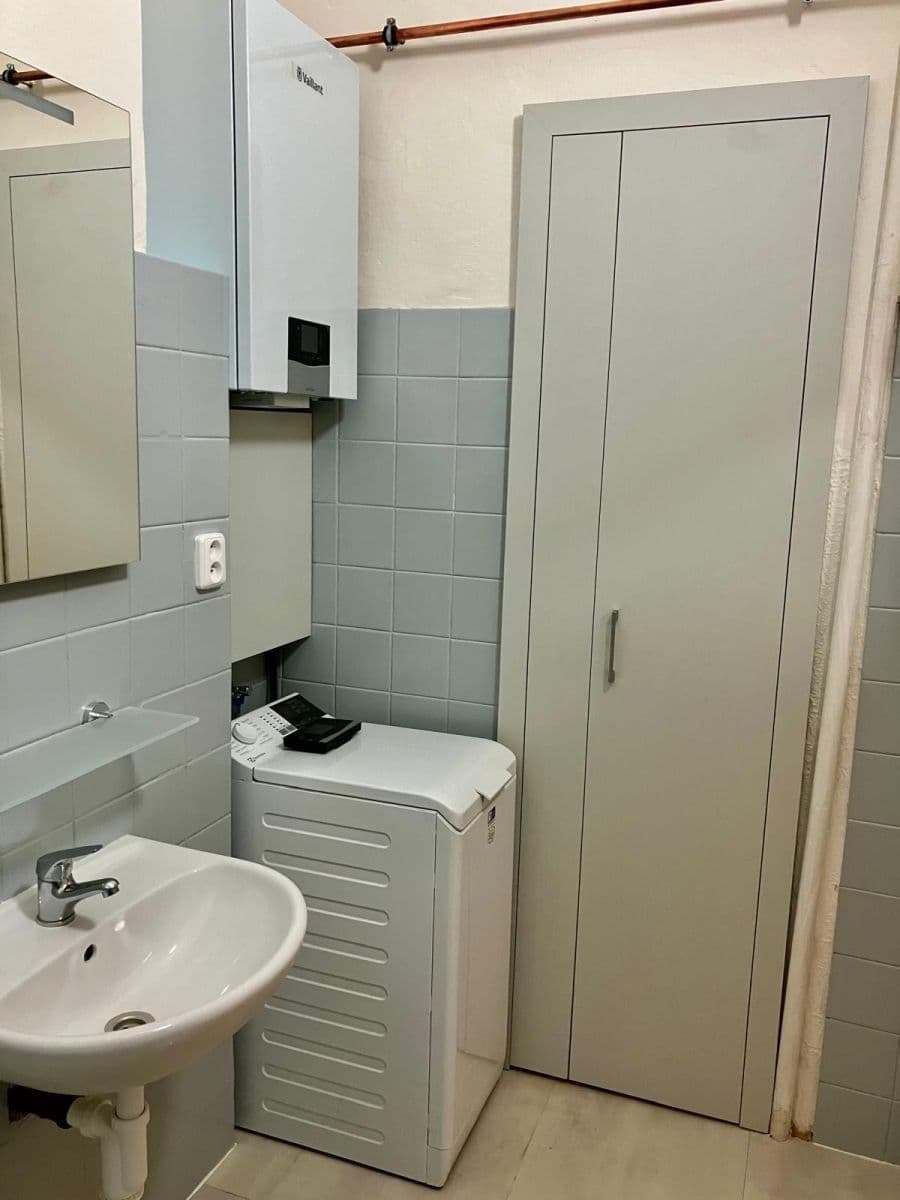 2 bedroom with open-plan kitchen flat to rent, 77 m², Přemyslovská, Prague, Prague 2 bedroom with open-plan kitchen flat to rent, 77 m², Přemyslovská, Prague, Prague