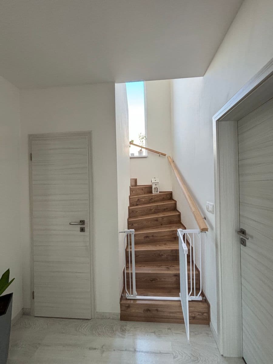 house for sale, 137 m², Modřínová, Zlonín, Středočeský Region house for sale, 137 m², Modřínová, Zlonín, Středočeský Region