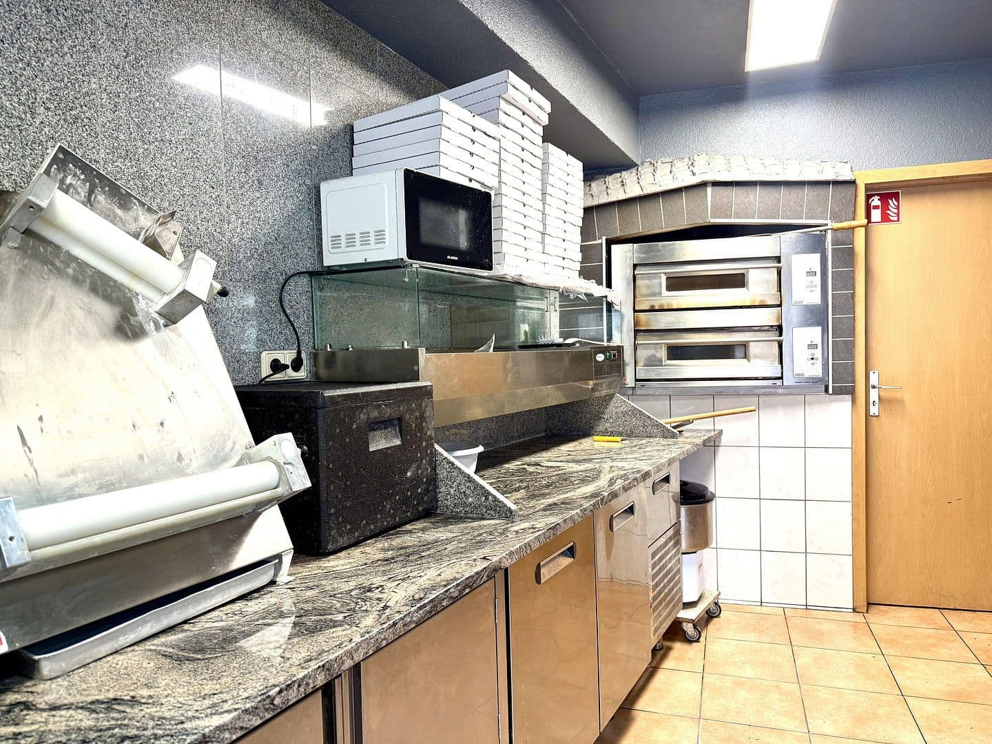 non-residential property to rent, 100 m², Hauptstraße 32, Rheinstetten, Baden-Württemberg non-residential property to rent, 100 m², Hauptstraße 32, Rheinstetten, Baden-Württemberg