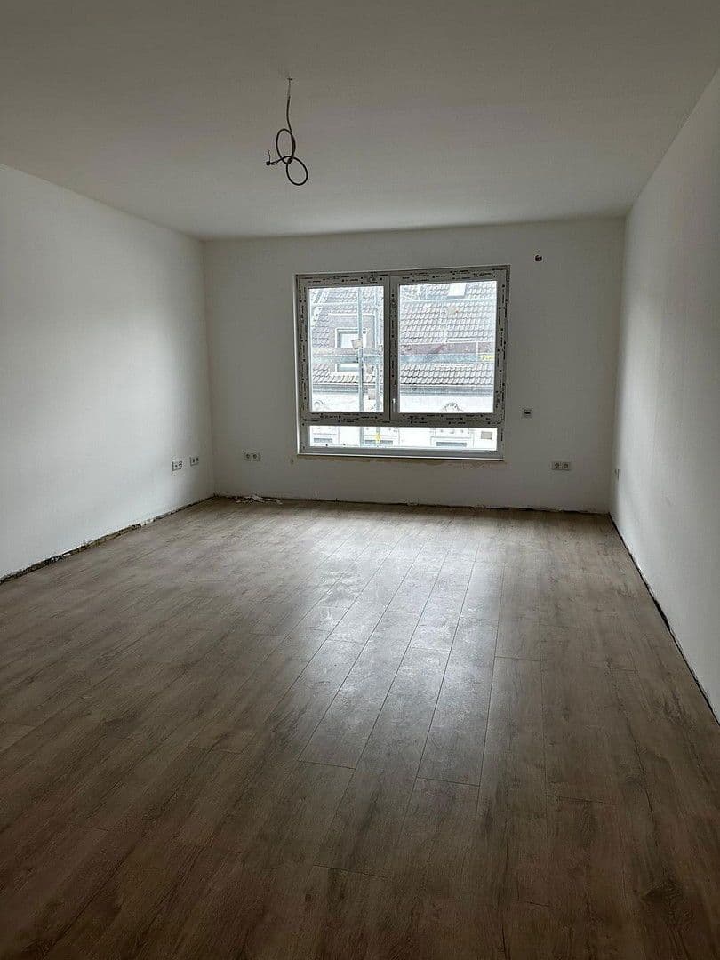 3 bedroom with open-plan kitchen flat to rent, 138 m², Essen, North Rhine-Westphalia 3 bedroom with open-plan kitchen flat to rent, 138 m², Essen, North Rhine-Westphalia
