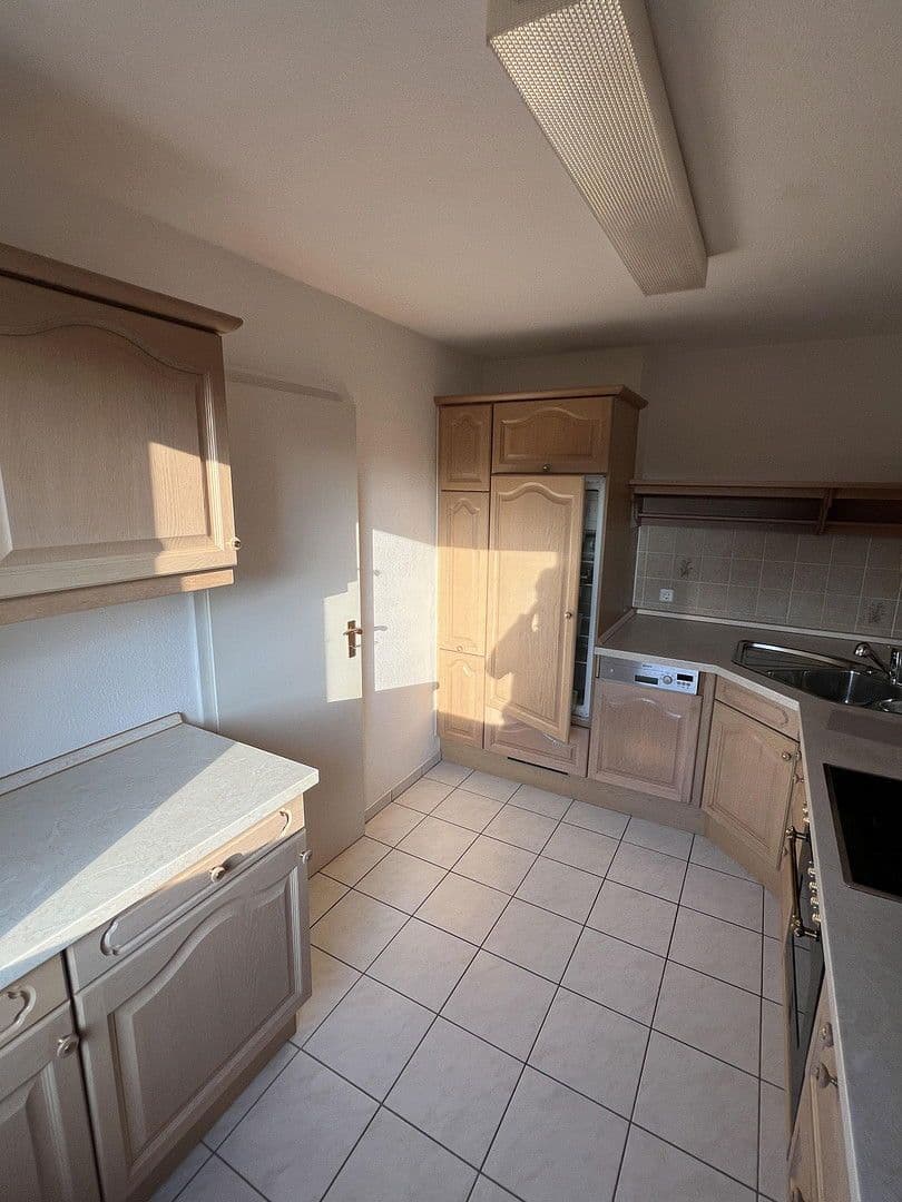 3 bedroom with open-plan kitchen flat for sale, 119 m², Weilimdorf, Baden-Württemberg 3 bedroom with open-plan kitchen flat for sale, 119 m², Weilimdorf, Baden-Württemberg