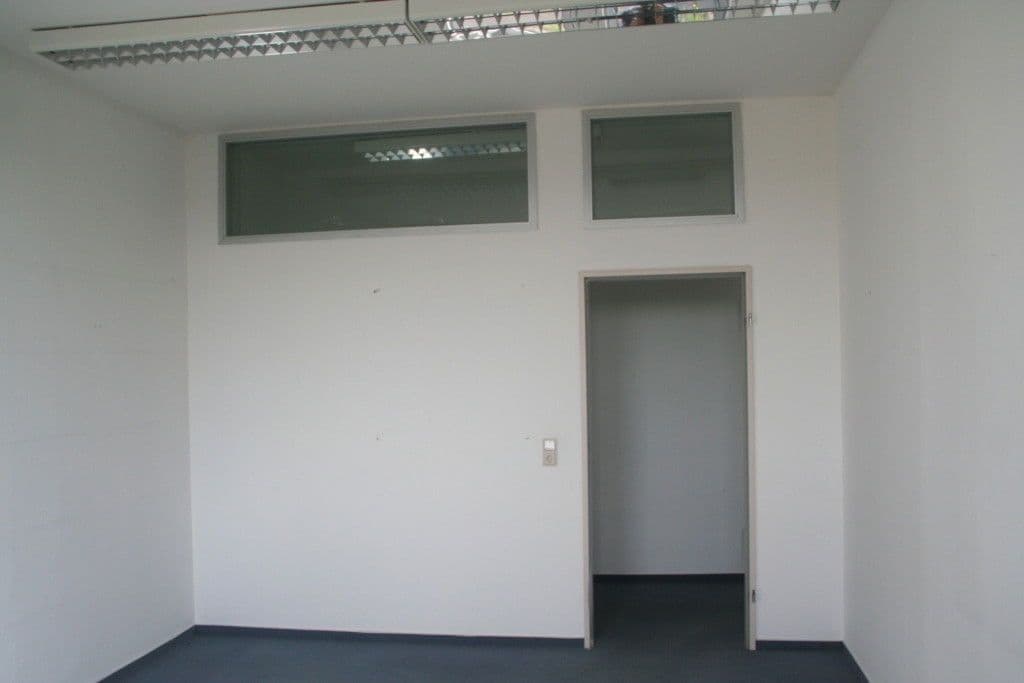 non-residential property to rent, 2,200 m², Hermeskeil, Rhineland-Palatinate non-residential property to rent, 2,200 m², Hermeskeil, Rhineland-Palatinate