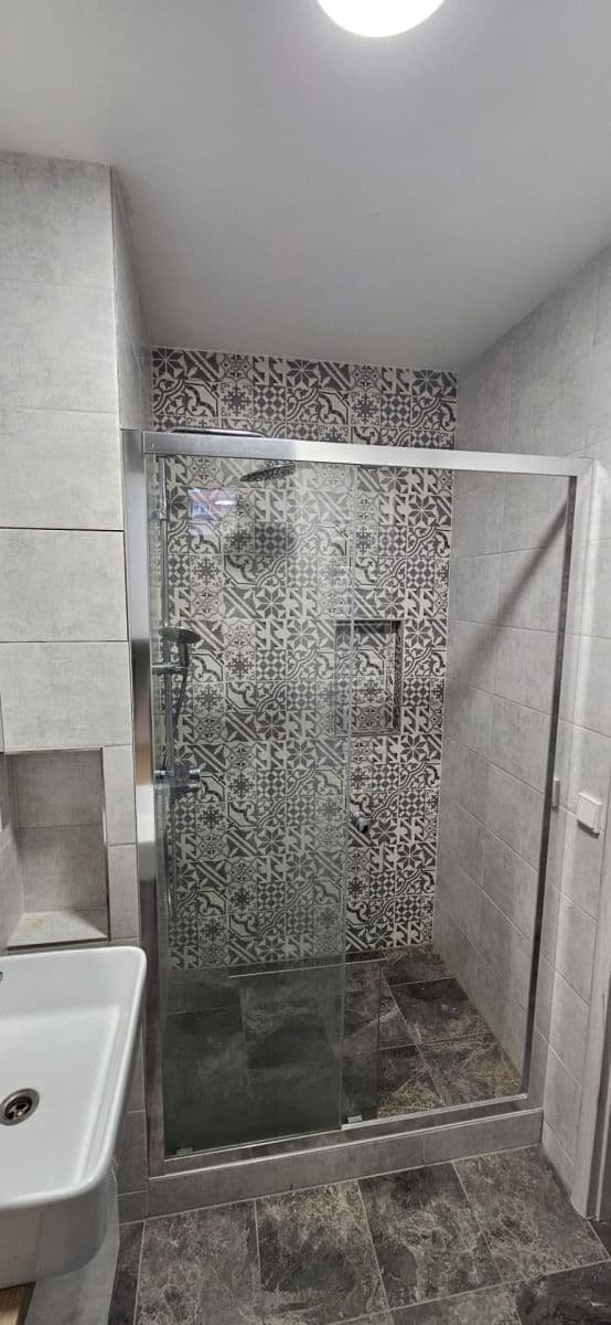 1 bedroom with open-plan kitchen flat to rent, 45 m², Humpolecká, Prague, Prague 1 bedroom with open-plan kitchen flat to rent, 45 m², Humpolecká, Prague, Prague