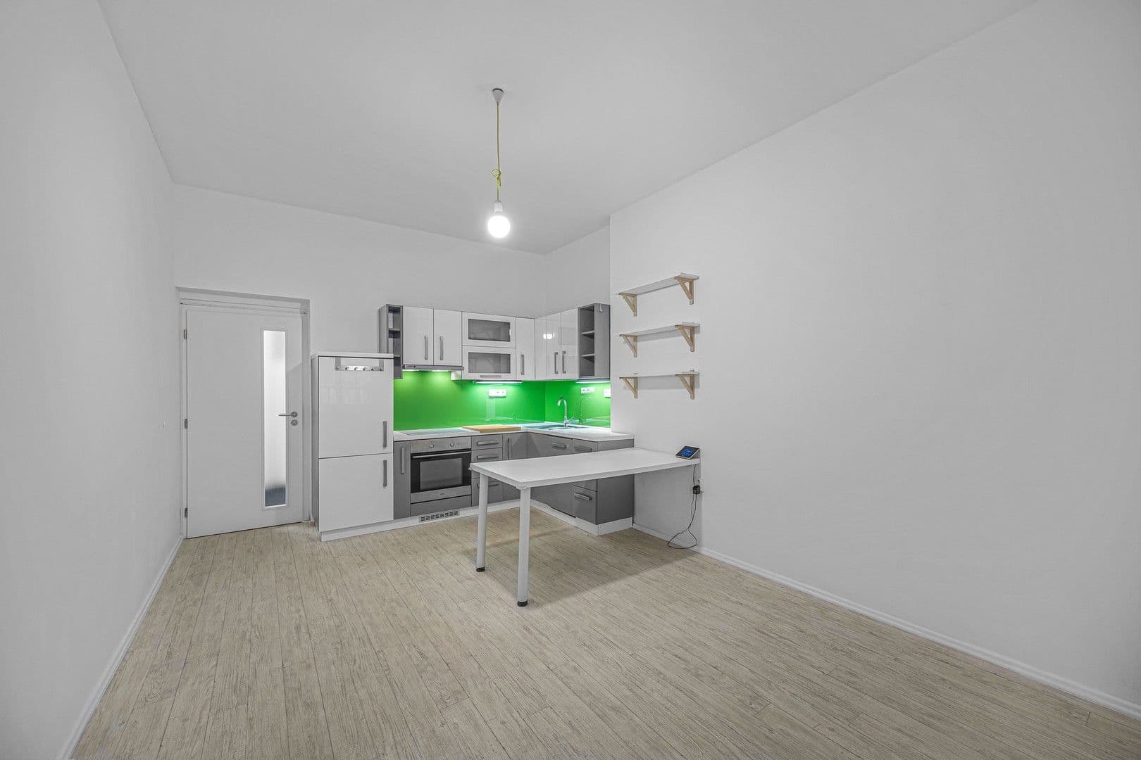 1 bedroom with open-plan kitchen flat to rent, 38 m², Na Březince, Prague, Prague 1 bedroom with open-plan kitchen flat to rent, 38 m², Na Březince, Prague, Prague