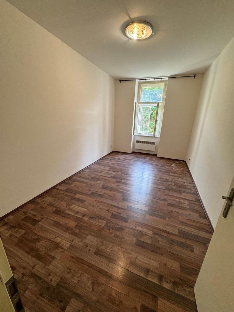 2 bedroom flat to rent, 48 m², Jaromírova, Prague, Prague 2 bedroom flat to rent, 48 m², Jaromírova, Prague, Prague