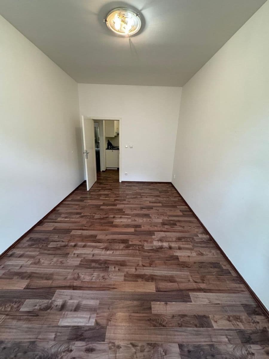 2 bedroom flat to rent, 48 m², Jaromírova, Prague, Prague 2 bedroom flat to rent, 48 m², Jaromírova, Prague, Prague