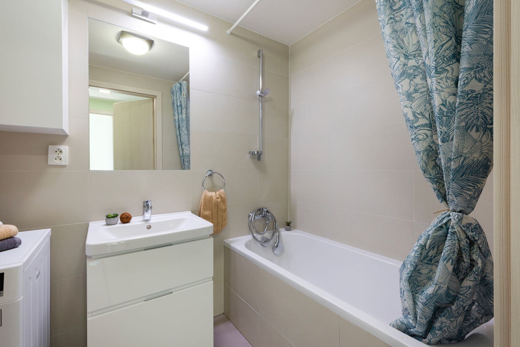 2 bedroom with open-plan kitchen flat for sale, 56 m², Hlaváčkova, Prague, Prague 2 bedroom with open-plan kitchen flat for sale, 56 m², Hlaváčkova, Prague, Prague