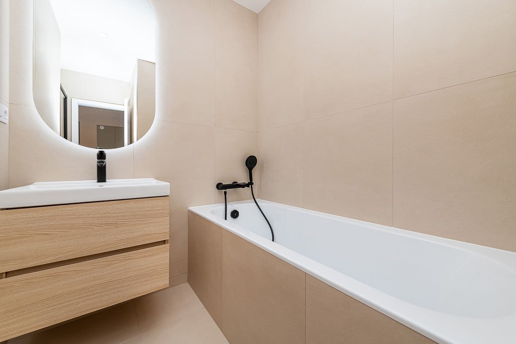 3 bedroom with open-plan kitchen flat for sale, 86 m², Hartigova, Prague, Prague 3 bedroom with open-plan kitchen flat for sale, 86 m², Hartigova, Prague, Prague