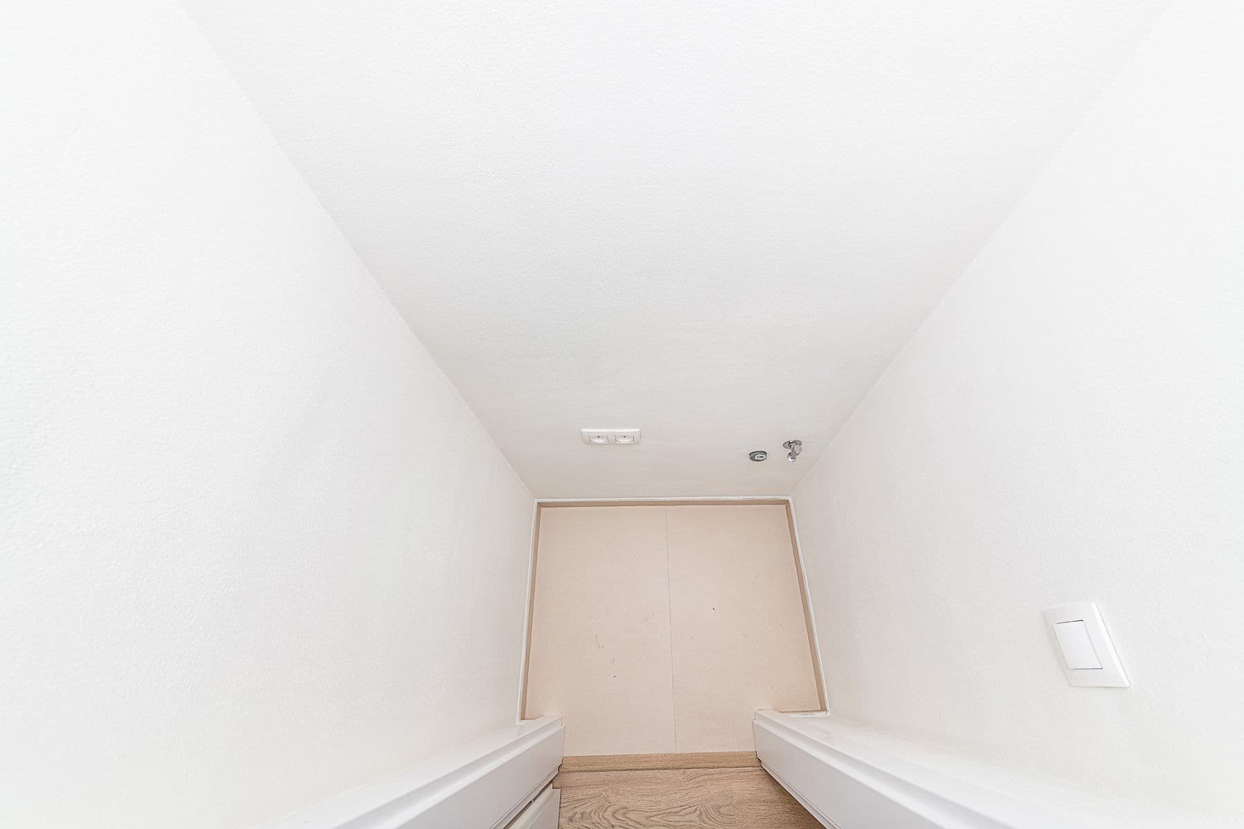 1 bedroom with open-plan kitchen flat for sale, 48 m², Víta Nejedlého, Prague, Prague 1 bedroom with open-plan kitchen flat for sale, 48 m², Víta Nejedlého, Prague, Prague