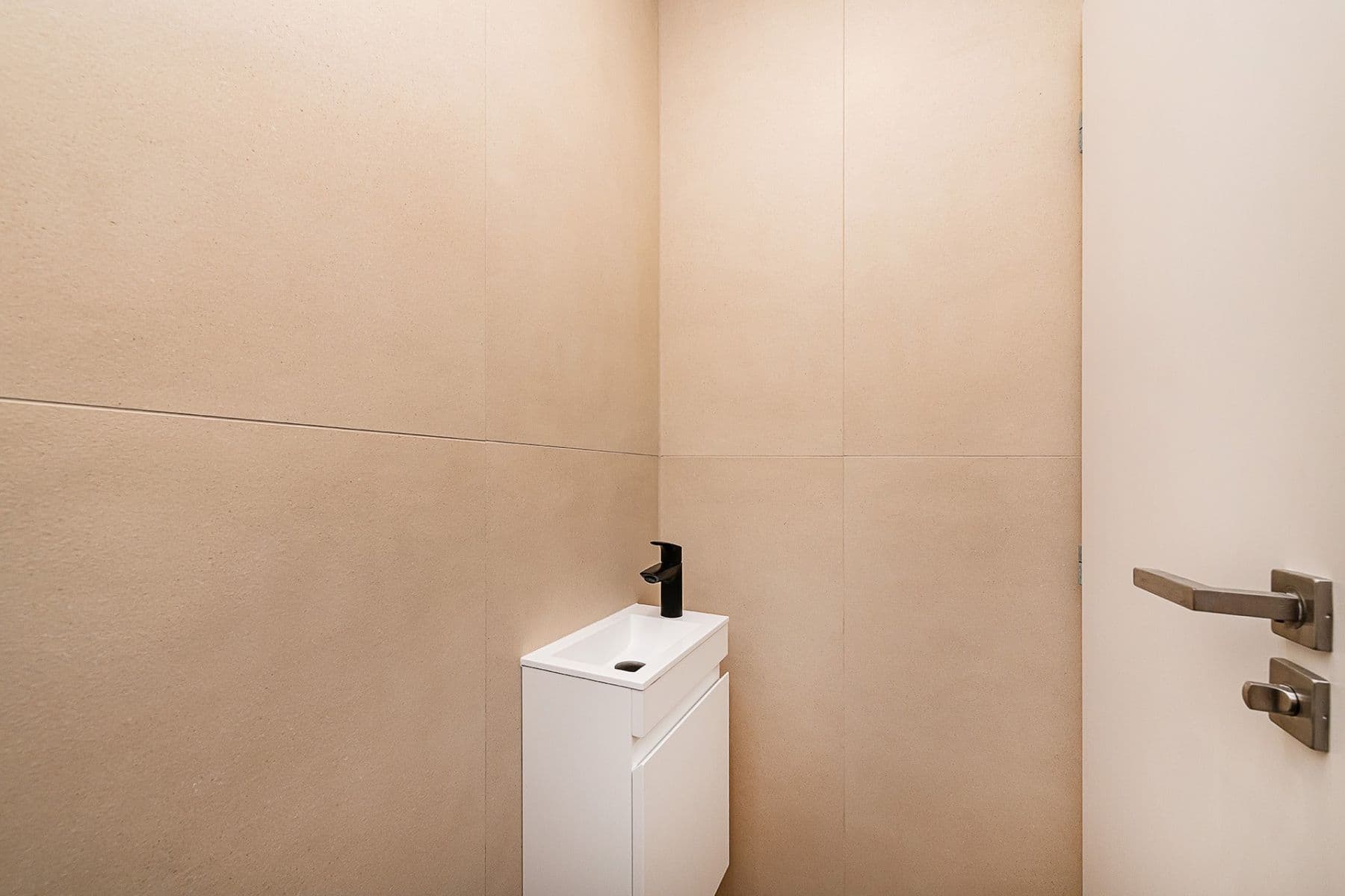 1 bedroom with open-plan kitchen flat for sale, 48 m², Víta Nejedlého, Prague, Prague 1 bedroom with open-plan kitchen flat for sale, 48 m², Víta Nejedlého, Prague, Prague