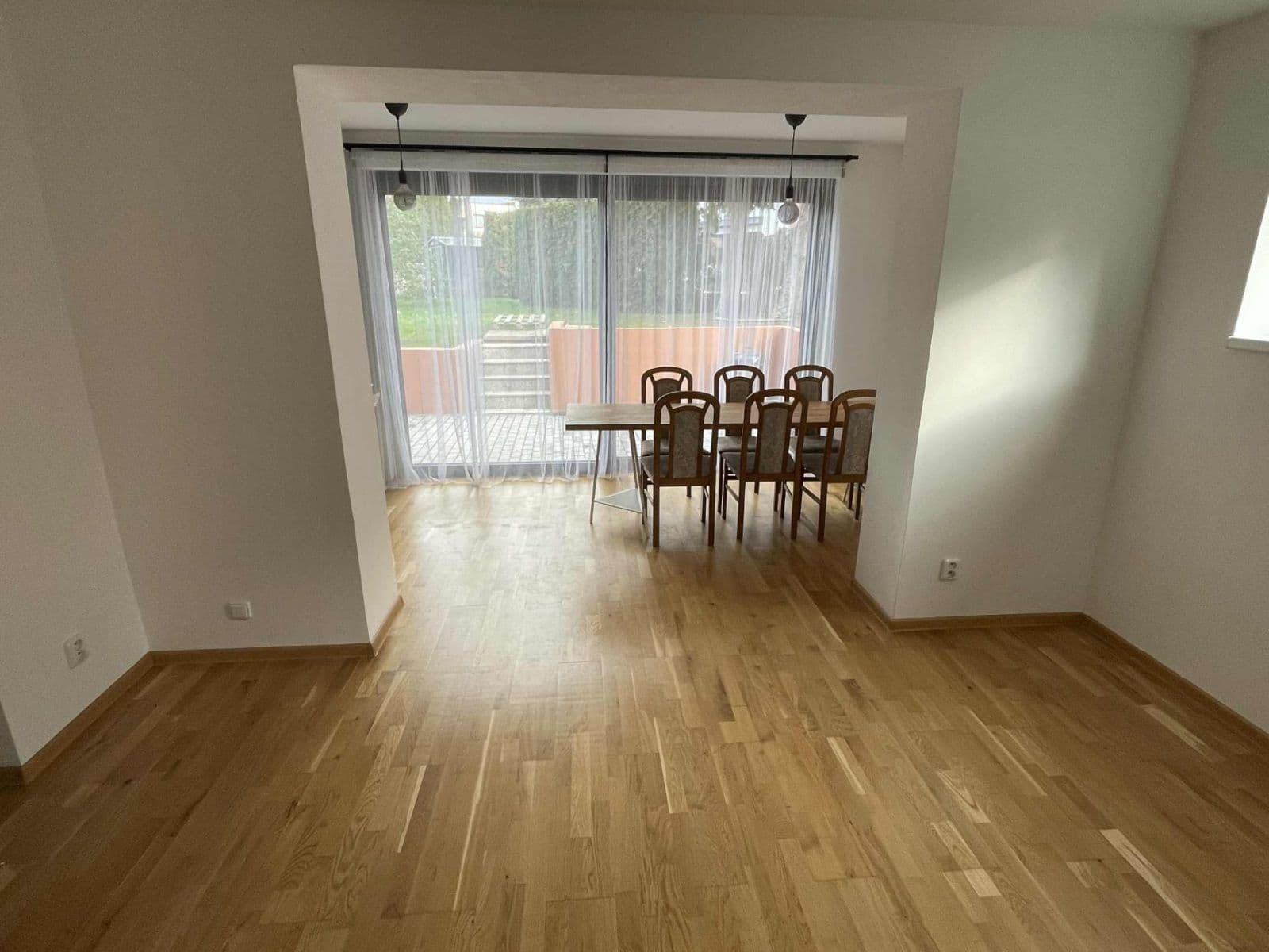 3 bedroom with open-plan kitchen flat to rent, 90 m², Nad Lesíkem, Prague, Prague 3 bedroom with open-plan kitchen flat to rent, 90 m², Nad Lesíkem, Prague, Prague