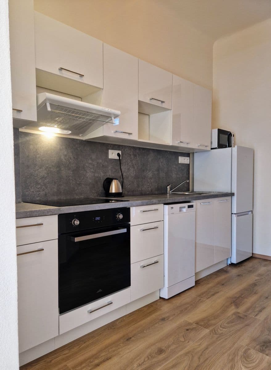 2 bedroom flat to rent, 56 m², Taussigova, Brno, Jihomoravský Region 2 bedroom flat to rent, 56 m², Taussigova, Brno, Jihomoravský Region