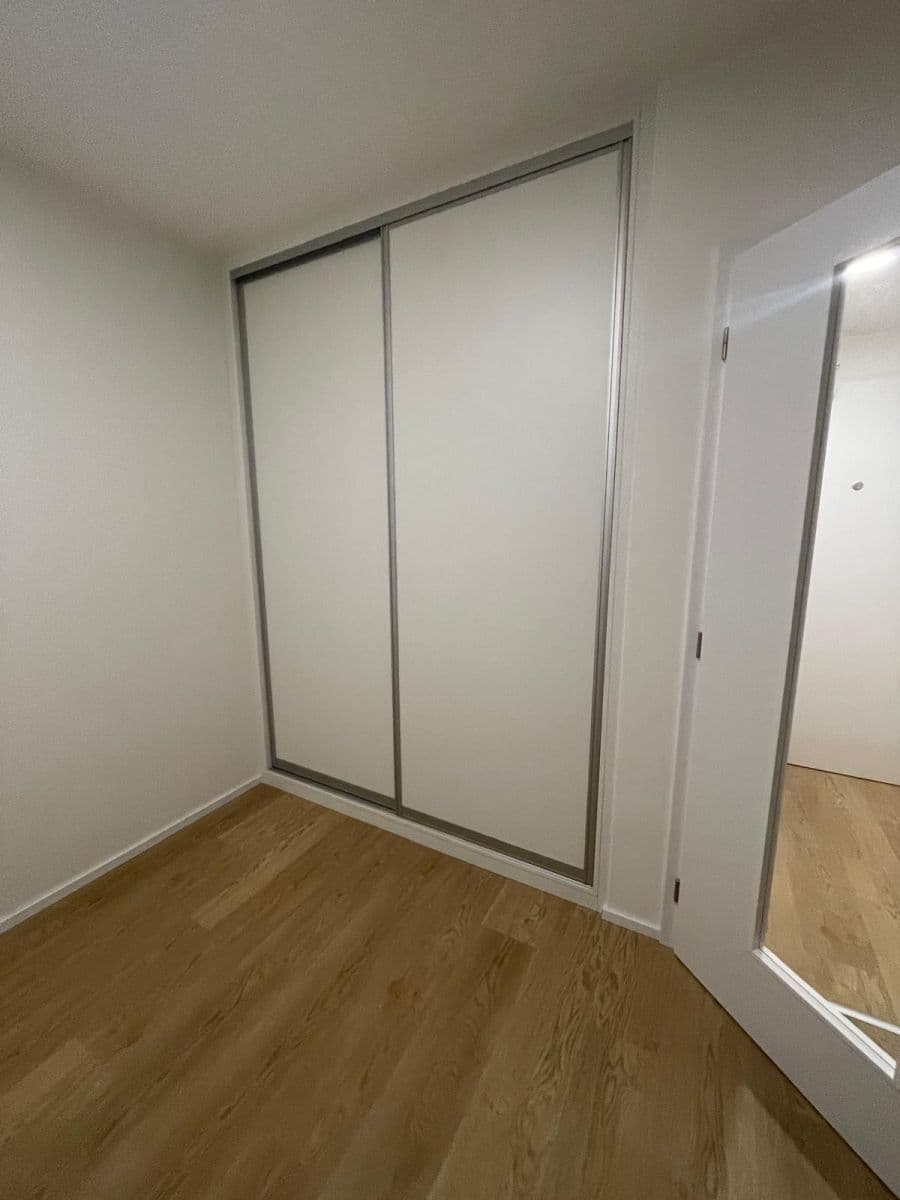 Studio flat to rent, 38 m², třída Generála Píky, Brno, Jihomoravský Region Studio flat to rent, 38 m², třída Generála Píky, Brno, Jihomoravský Region