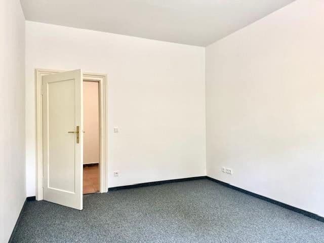 office to rent, 162 m², Karl-Theodor-Strasse 18, München, Bavaria office to rent, 162 m², Karl-Theodor-Strasse 18, München, Bavaria