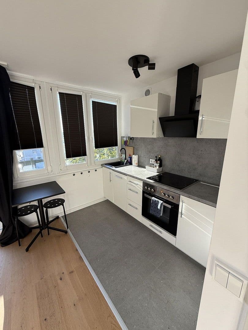 1 bedroom flat to rent, 33 m², Schleißheimer Str. 442, München, Bavaria 1 bedroom flat to rent, 33 m², Schleißheimer Str. 442, München, Bavaria