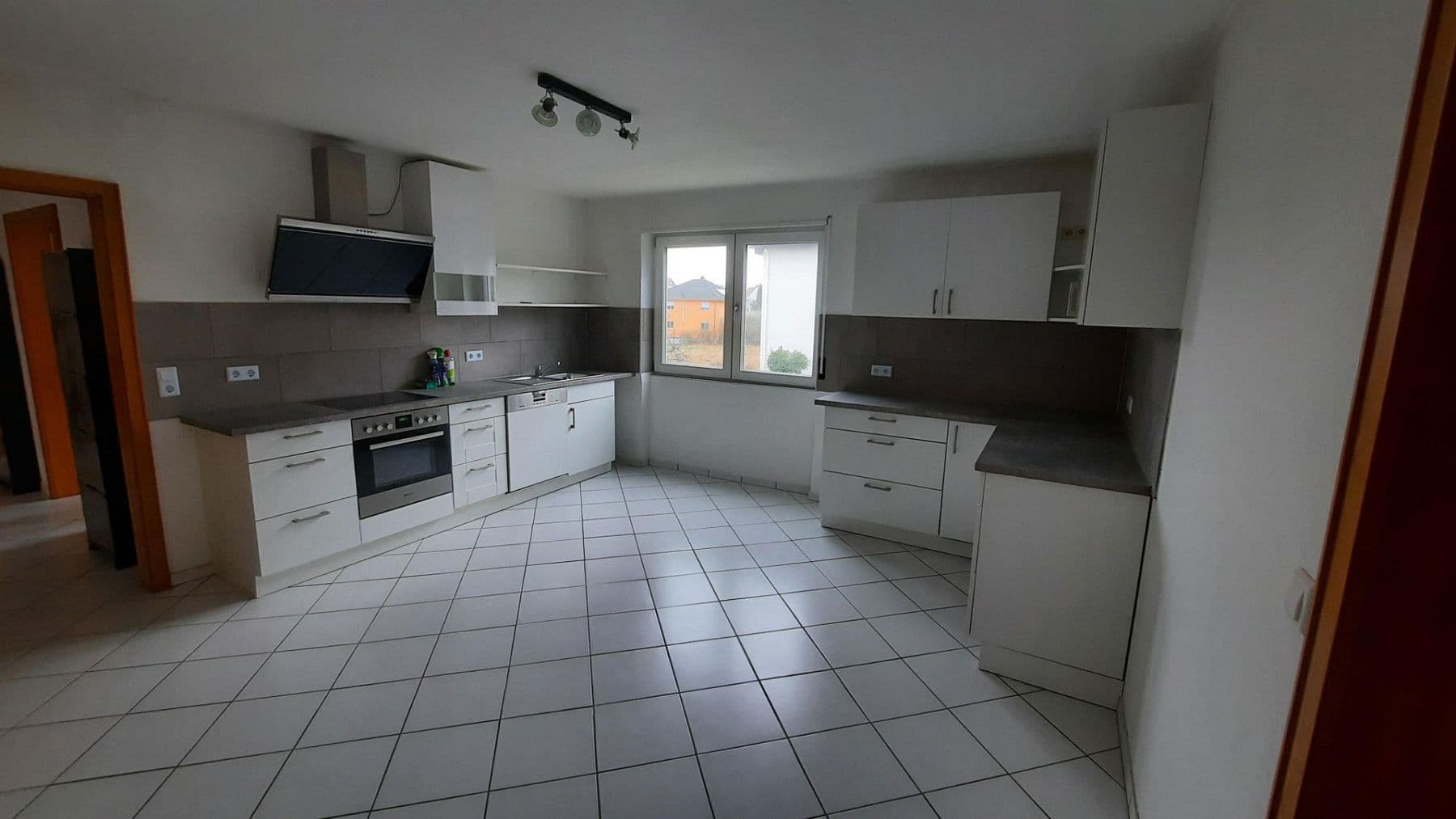 2 bedroom with open-plan kitchen flat to rent, 140 m², Hennenhecke 1, Hettenleidelheim, Rhineland-Palatinate 2 bedroom with open-plan kitchen flat to rent, 140 m², Hennenhecke 1, Hettenleidelheim, Rhineland-Palatinate