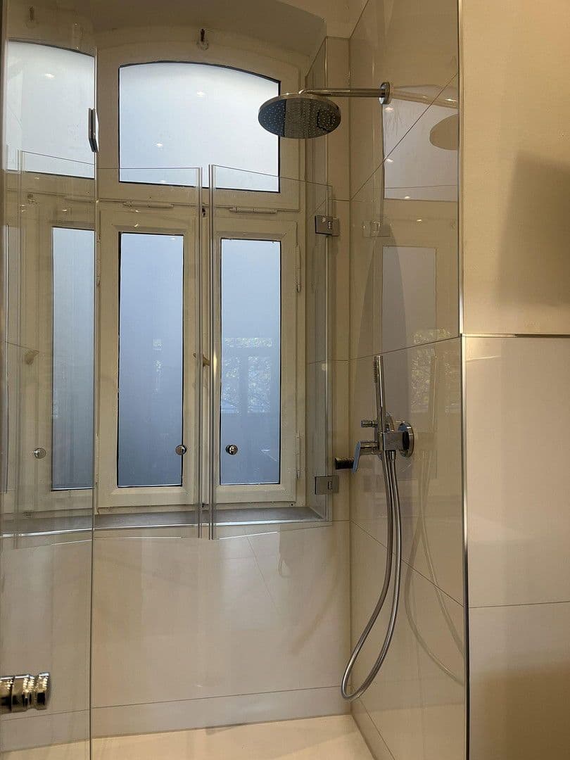 5 bedroom flat to rent, 143 m², Rathausufer 18, Düsseldorf, North Rhine-Westphalia 5 bedroom flat to rent, 143 m², Rathausufer 18, Düsseldorf, North Rhine-Westphalia