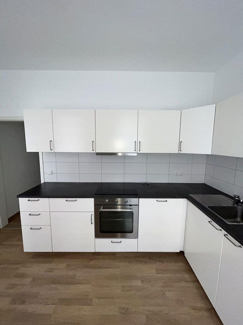 2 bedroom flat to rent, 70 m², Casparistraße 4, Chemnitz, Saxony 2 bedroom flat to rent, 70 m², Casparistraße 4, Chemnitz, Saxony