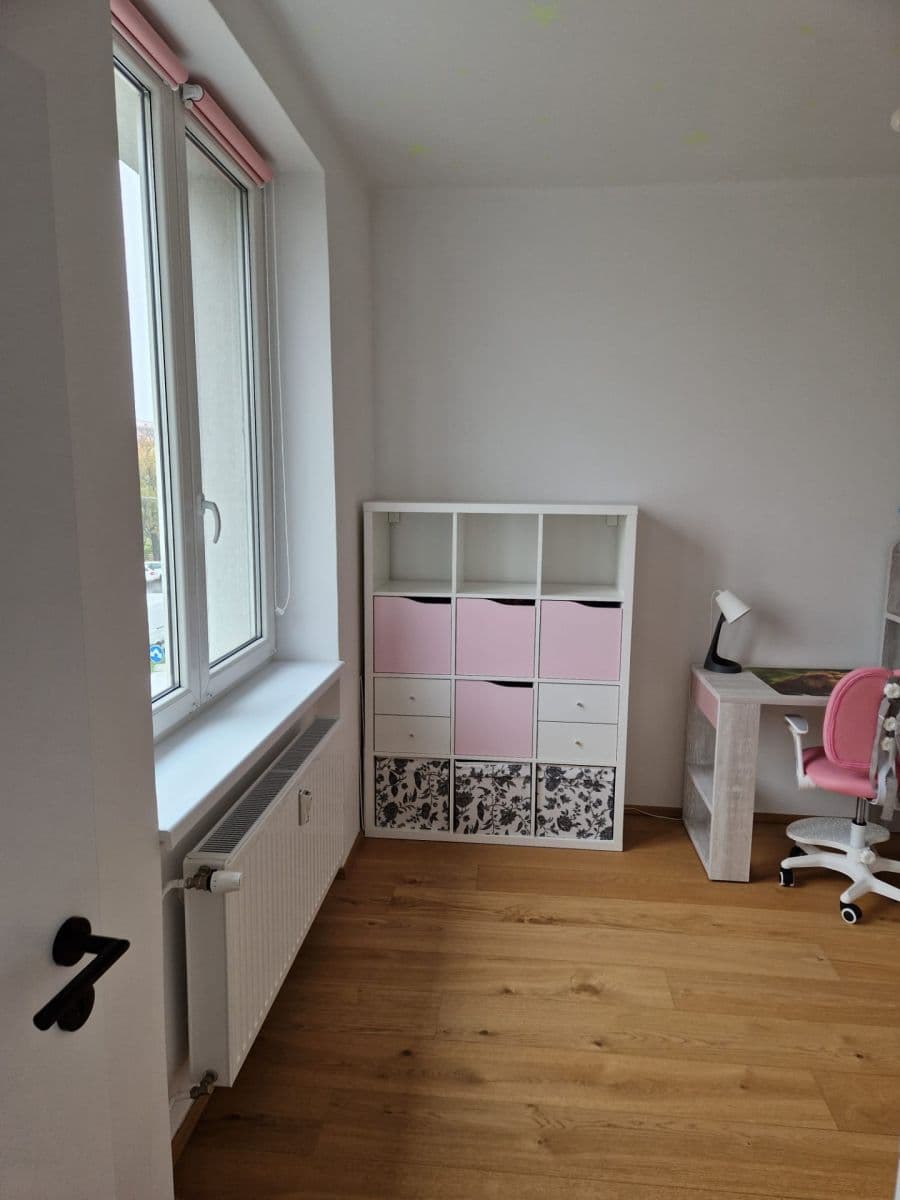 3 bedroom with open-plan kitchen flat to rent, 105 m², Resslova, Litoměřice, Ústecký Region 3 bedroom with open-plan kitchen flat to rent, 105 m², Resslova, Litoměřice, Ústecký Region