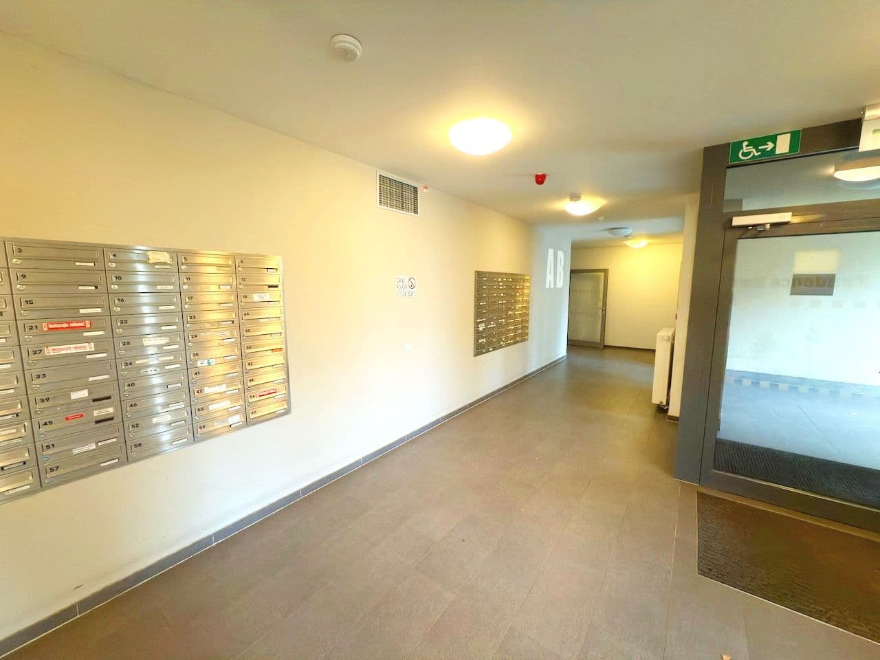 1 bedroom with open-plan kitchen flat for sale, 72 m², Nárožní, Prague, Prague 1 bedroom with open-plan kitchen flat for sale, 72 m², Nárožní, Prague, Prague