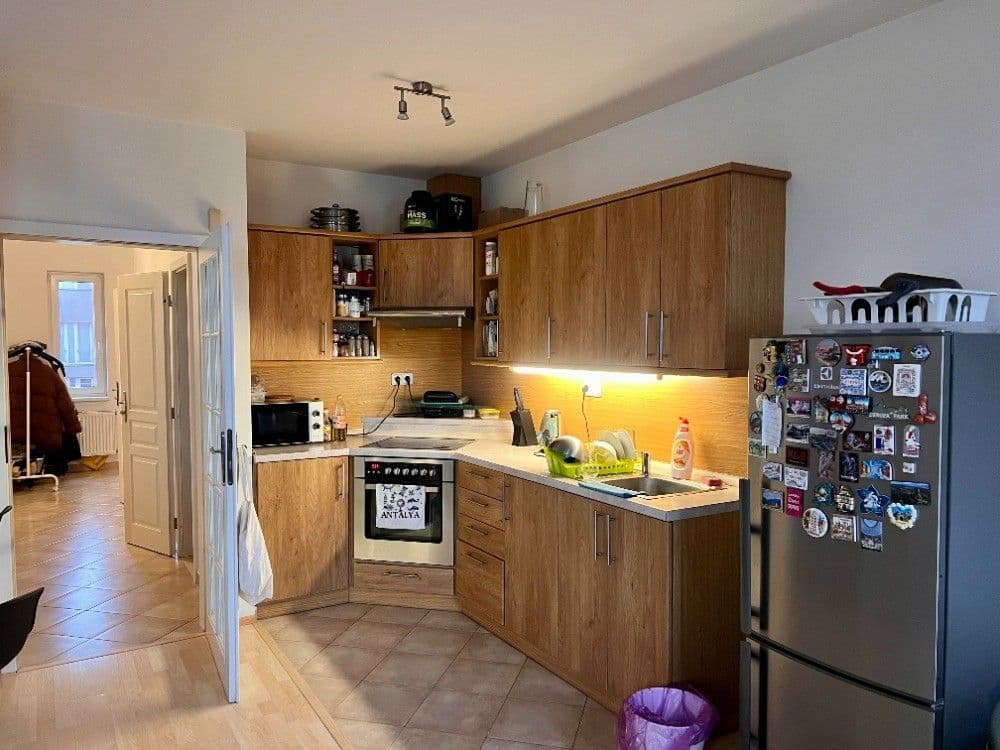 3 bedroom with open-plan kitchen flat to rent, 88 m², Nad Šestikopy, Prague, Prague 3 bedroom with open-plan kitchen flat to rent, 88 m², Nad Šestikopy, Prague, Prague