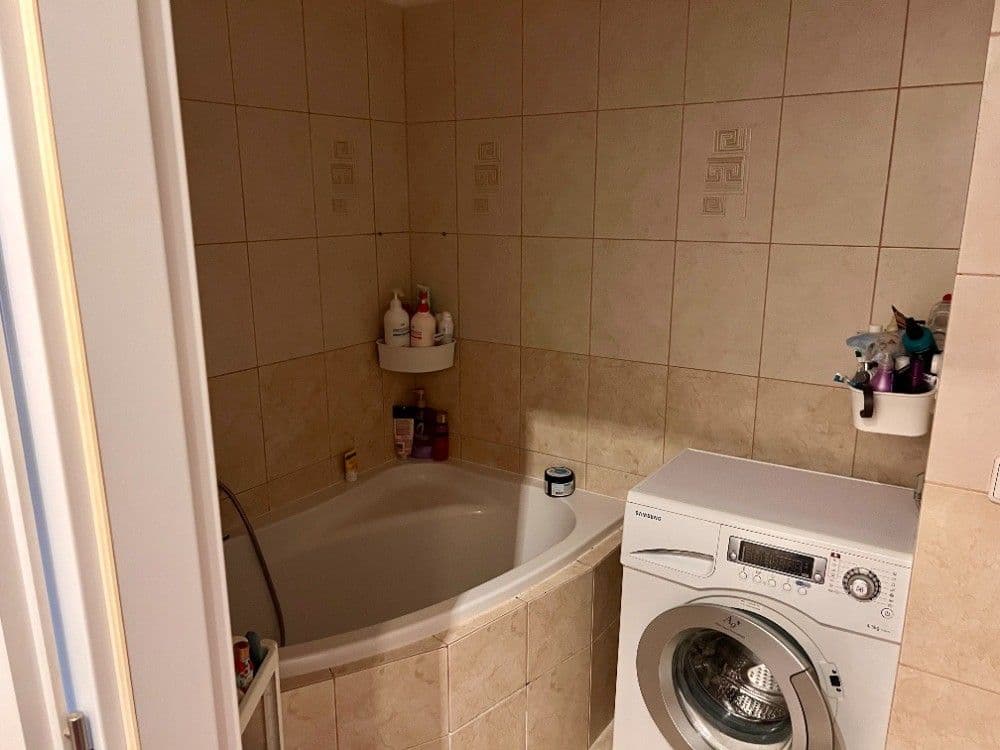 3 bedroom with open-plan kitchen flat to rent, 88 m², Nad Šestikopy, Prague, Prague 3 bedroom with open-plan kitchen flat to rent, 88 m², Nad Šestikopy, Prague, Prague