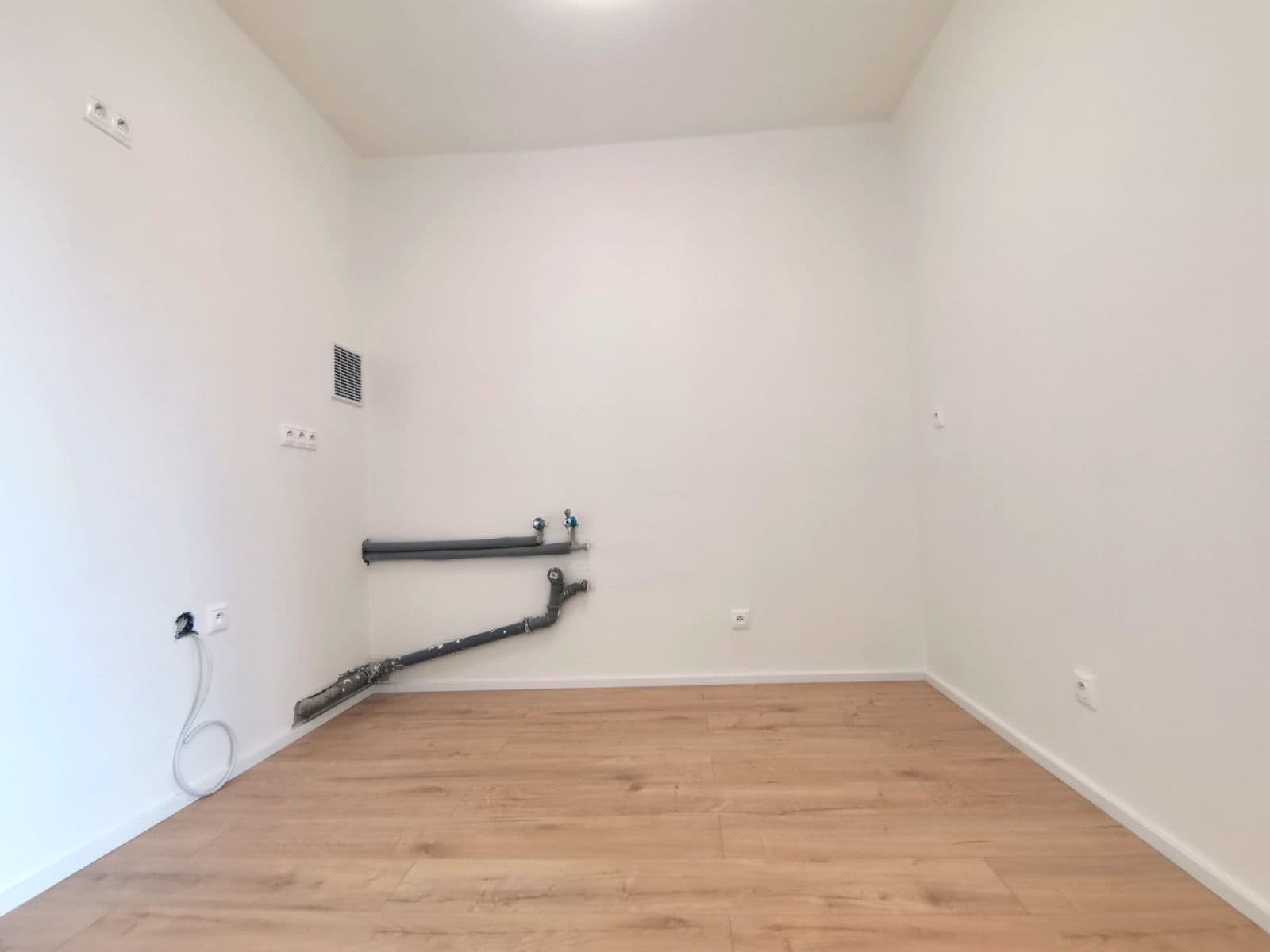 3 bedroom flat for sale, 72 m², Poznaňská, Prague, Prague 3 bedroom flat for sale, 72 m², Poznaňská, Prague, Prague