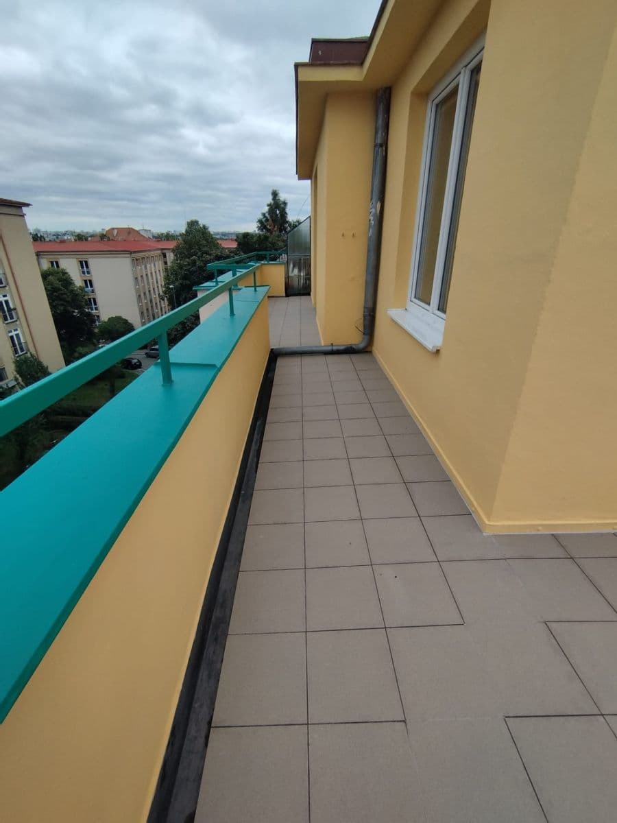 1 bedroom flat to rent, 70 m², Ruská, Prague, Prague 1 bedroom flat to rent, 70 m², Ruská, Prague, Prague