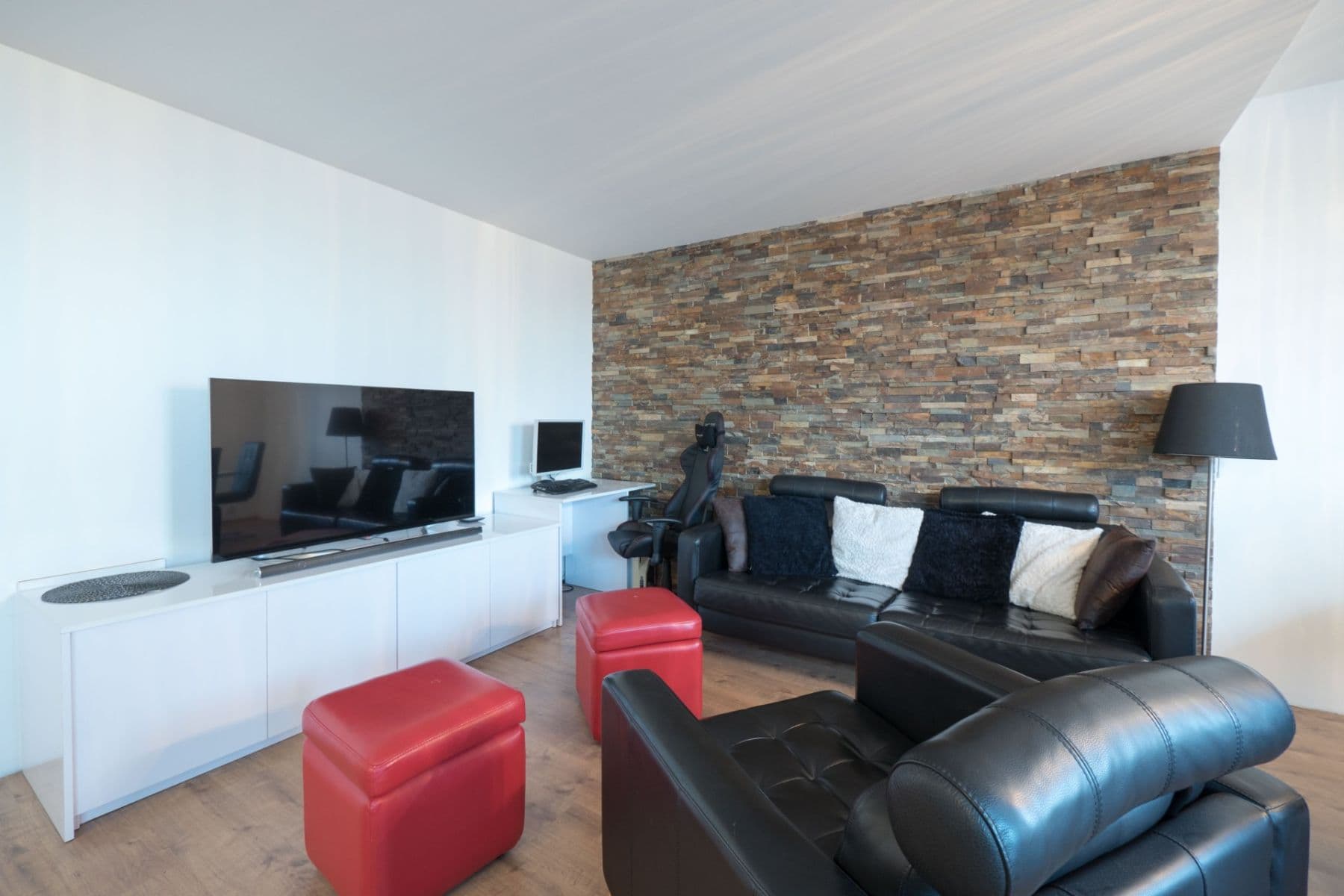 2 bedroom with open-plan kitchen flat to rent, 72 m², Nad Přehradou, Brno, Jihomoravský Region 2 bedroom with open-plan kitchen flat to rent, 72 m², Nad Přehradou, Brno, Jihomoravský Region