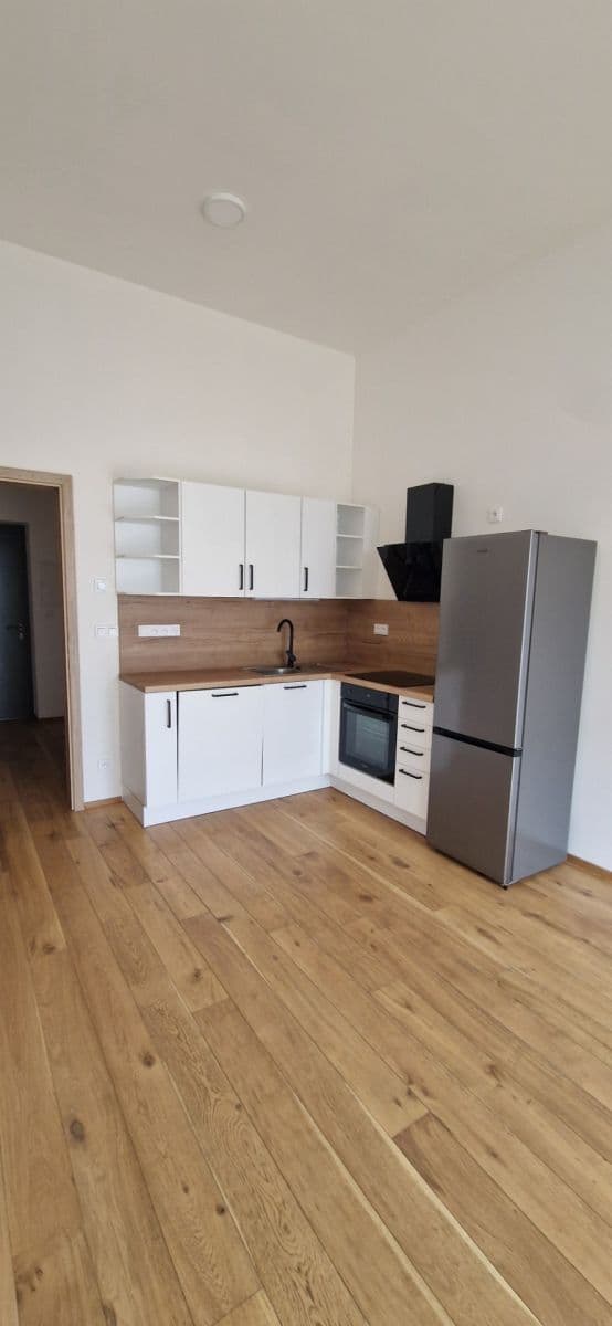 Studio flat to rent, 35 m², Bohutín, Středočeský Region Studio flat to rent, 35 m², Bohutín, Středočeský Region