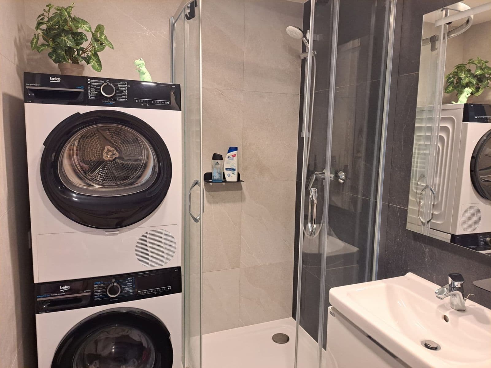 Studio flat to rent, 33 m², Výstavní, Prague, Prague Studio flat to rent, 33 m², Výstavní, Prague, Prague